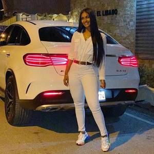 Meet your Posher, Chanel